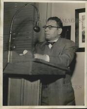 1960 Press Photo Albert Wyler gives speech - noc45263 picture