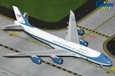 GEMINI JETS (GJAFO2220) AIR FORCE ONE VC25B (747-8I) 1:400 SCALE DIECAST MODEL picture