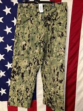 New US Navy USN NWU Type III AOR2 Working Uniform Pants Trouser Medium Reg NWT picture