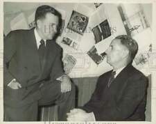 1946 Press Photo Charles Gillam and Frank Pierce at writers' event in Seattle picture