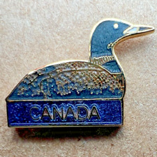 Vtg Lapel Pin Canada Goose Enamel Travel Souvenir Small Pin Jacket Hat Tac picture