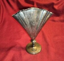 Antique Meriden fan vase silverplate International Silver Co. Dated 1927, nice  picture