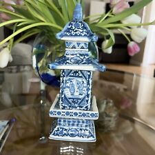 Chinese Jingdezhen ancient pagoda blue and white porcelain vase Beautiful picture