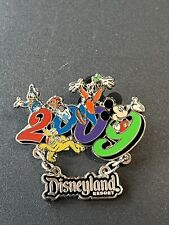 Disneyland - 2009 Mickey & Friends Dangle Pin picture