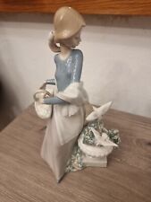 Mint LLADRO Brillo In the Garden w/Dove #5416 Porcelain Figurine picture