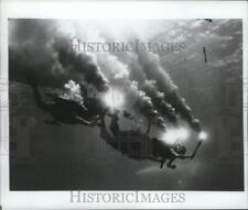 1978 Press Photo Divers with Flares for 
