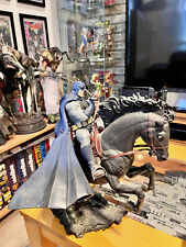Batman Call to arms statue picture