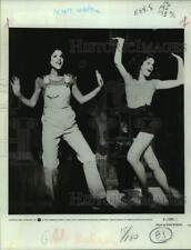 1980 Press Photo Actress Gilda Radner Performs on Stage - sap51479 picture