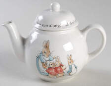 Wedgwood Peter Rabbit Child's Teapot & Lid 4295240 picture