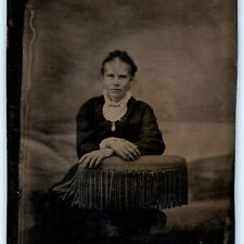 c1860s Lovely Young Lady Woman Girl Sit Chair Tintype Real Photo IA Antique H40 picture