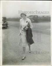 1929 Press Photo Marjorie Glascow of London arrives in Newport, Rhode Island picture