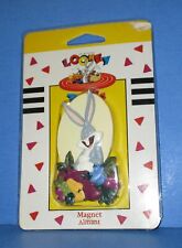 vintage 1996 Warner Bros. Looney Tunes Bugs Bunny vegetables Magnet Aimant MOC picture