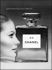 1969 Chanel N°5 fragrance Beautiful woman's face bottle retro photo print ad L62 picture