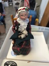BYERS CHOICE CAROLERS 2005 Mrs Claus Rocking Chair w/ Cat Christmas Lady Doll picture