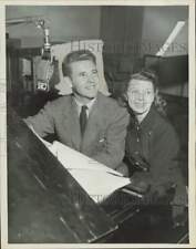 Press Photo Ozzie Nelson and Harriet Hilliard on their CBS radio comedy show picture