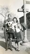 Y252 Vtg Photo GIANT PANDA STREET CORNER, COUPLE c 1940's picture