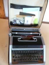 Vintage 1969 Olivetti Lettera Manual Typewriter in Orig. Case  picture