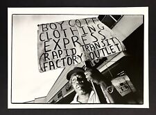1993 Miami FL Boycott Clothing Express Fast Fashion Protests VTG Press Photo picture