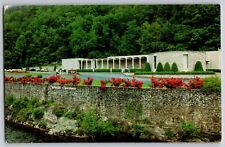 Gatlinburg, Tennessee - Beautiful Christus Gardens - Vintage Postcard - Posted picture