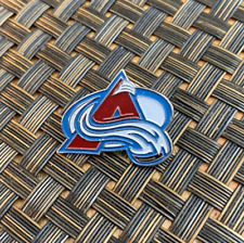 VINTAGE NHL HOCKEY COLORADO AVALANCHE CLASSIC TEAM LOGO COLLECTIBLE PIN RARE picture