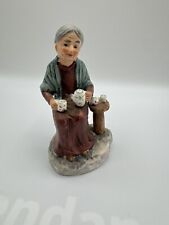 VINTAGE FIGURINE OLD LADY DRINKING TEA Norleans Taiwan picture