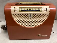 NICE Vintage 1950s Emerson 575A Battery Operated/AC Portable AM Radio picture