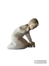 Retired VNT Lladro’ Little Girl With Slippers Porcelain Figurine Made 1977 -1984 picture
