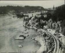 Press Photo Aerial view of proposed dam site on Columbia River covered in snow picture