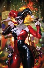 🔥 HARLEY QUINN #31 DERRICK CHEW 1:25 Card Stock Ratio Variant picture