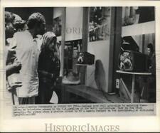 1960 Press Photo Indians watch themselves on television at Agriculture Fair picture