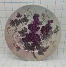 VTG DECORATIVE COLLECTIBLE PLATE Red GRAPE Green Leafs  picture