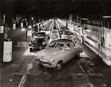1947 STUDEBAKER Factory ASSEMBLY LINE Classic Car Picture Photo Print 5x7 picture