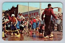 Holland MI-Michigan, Street Scrubbers in Dutch Costumes, Vintage Postcard picture