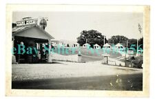 Petersburg NY - THE HILL CREST CABINS ON ROUTE 96 - Postcard Roadside picture